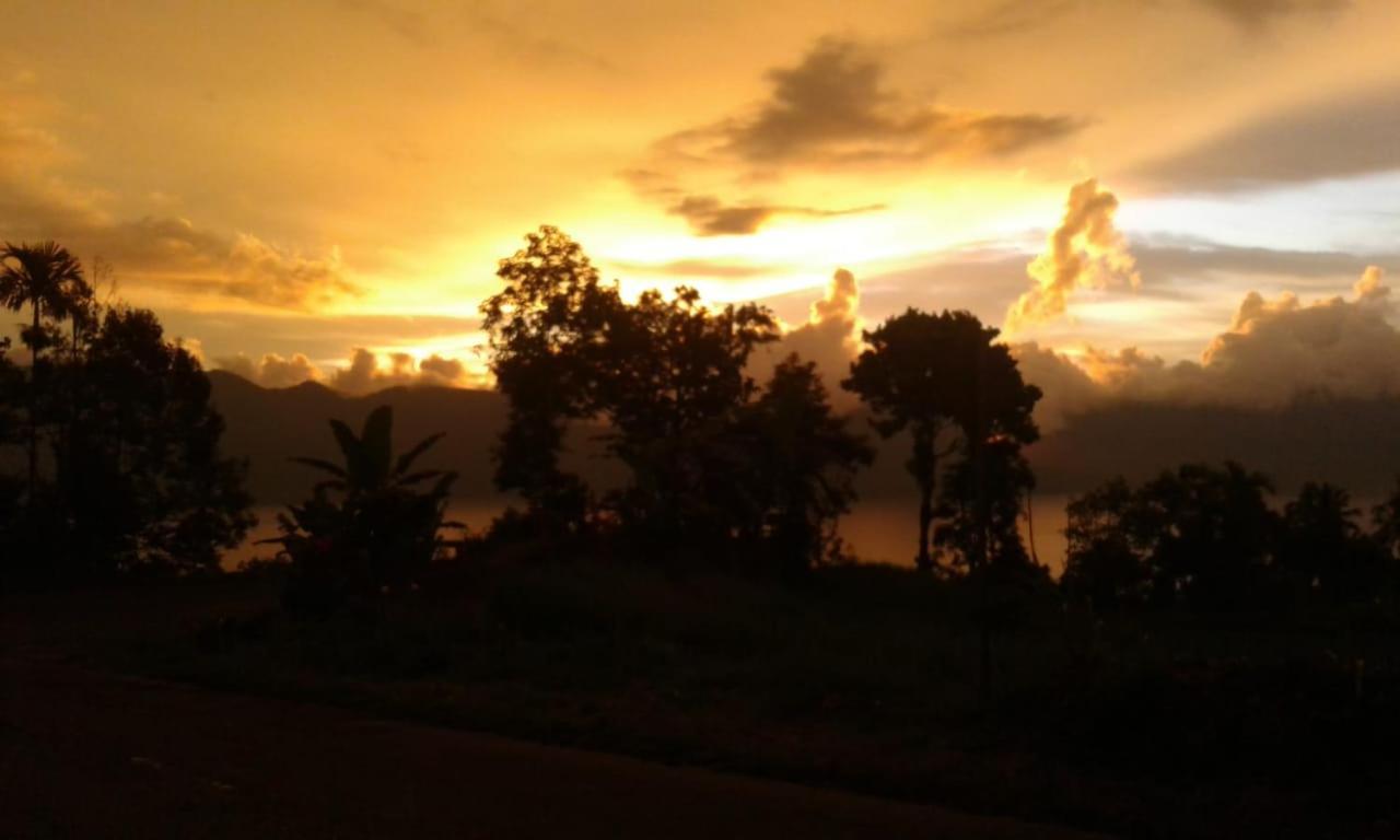 Bagoes View Cottages Maninjau Exterior foto